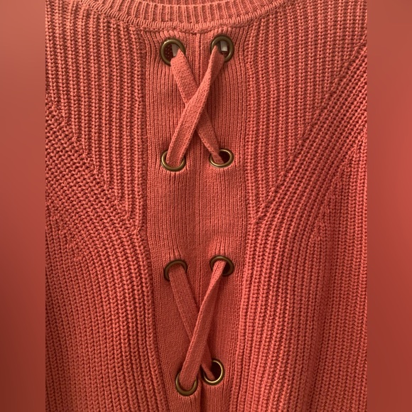 Lucky brand sweater with ties in back - Picture 3 of 4